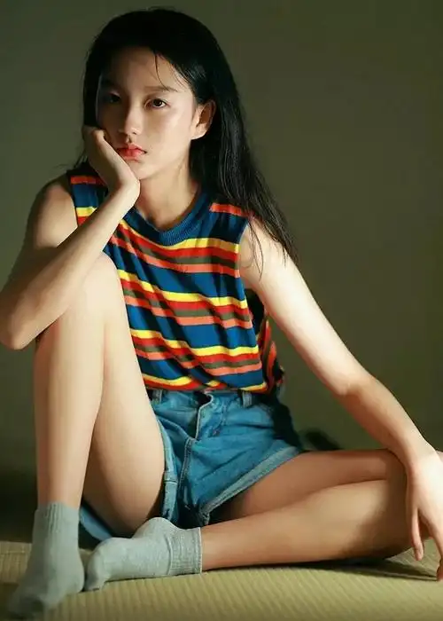 黑白线稿动漫头像图片